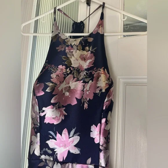 Prom Dress - Picture 2 of 7